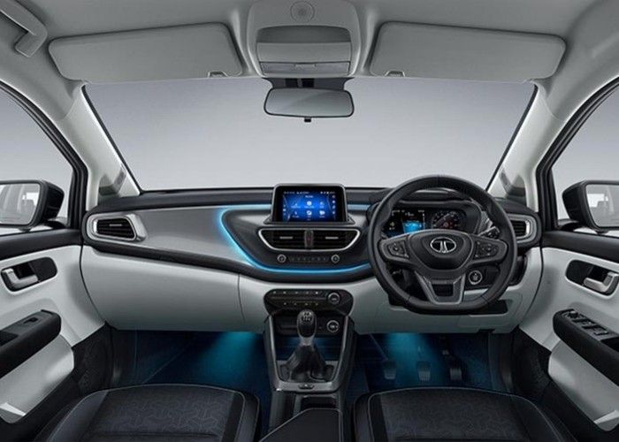 2025 Tata Altroz
