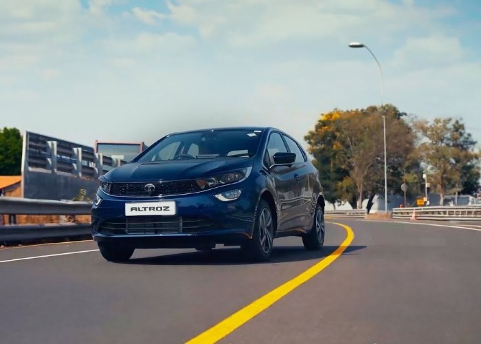 2025 Tata Altroz
